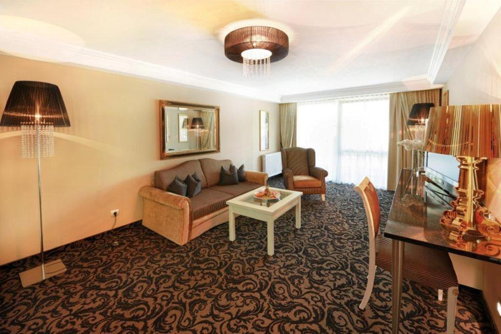 Hotel Wellnesshotel Cervosa 5*